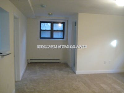 Brookline 1 Bed 1 Bath BROOKLINE- BROOKLINE VILLAGE $2,860  Brookline Village - $2,860 No Fee