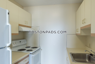 Brookline 1 Bed 1 Bath BROOKLINE- BOSTON UNIVERSITY $2,775  Boston University - $2,840