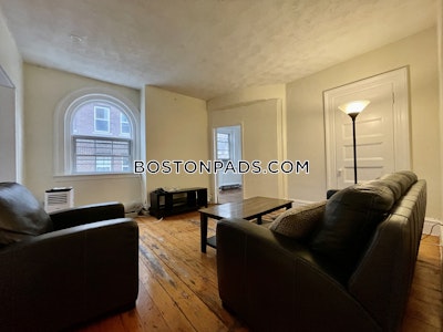 Brookline 4 Beds 1 Bath  Boston University - $6,600