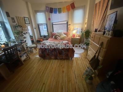 Mission Hill 3 Beds 1 Bath Boston - $4,100