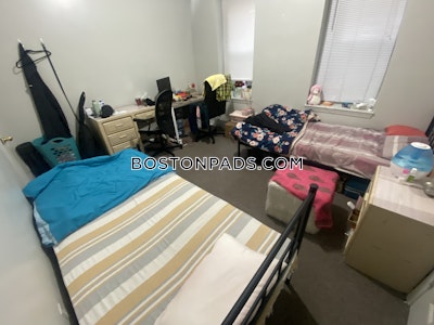 Mission Hill 3 Beds 1 Bath Boston - $4,100