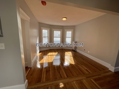 Medford 4 Bed 2 Bath MEDFORD  Tufts - $5,400