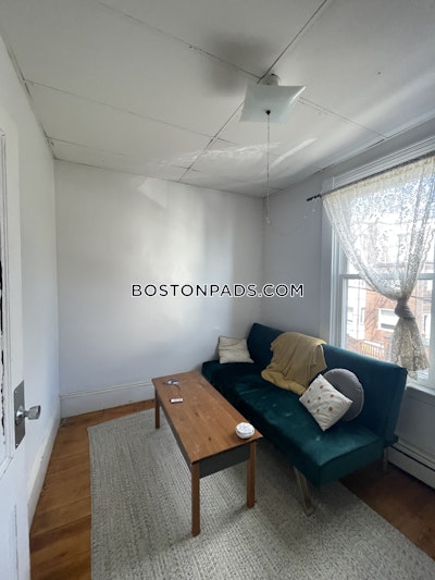 Cambridge 3 Bed 1 Bath CAMBRIDGE  Inman Square - $3,900 50% Fee