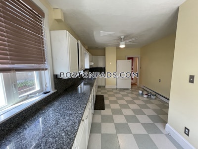 Medford 2 Beds 1 Bath  Tufts - $2,800