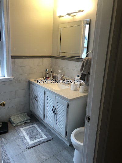 Somerville 4 Bed 1 Bath SOMERVILLE  Tufts - $4,800