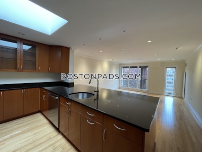 Brookline 1 Bed 1 Bath  Coolidge Corner - $4,205 No Fee