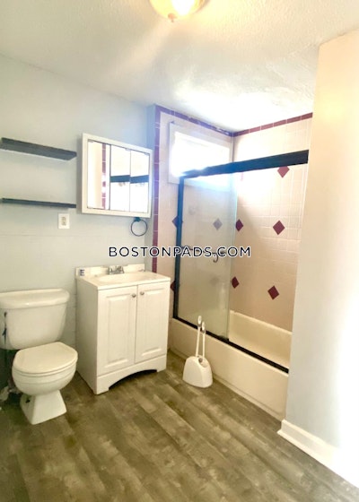 Chelsea 2 Bed 1 Bath CHELSEA $2,200 - $2,575 No Fee