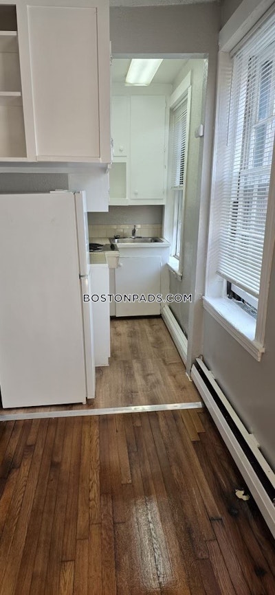 Beacon Hill Studio 1 Bath Boston - $2,000 No Fee