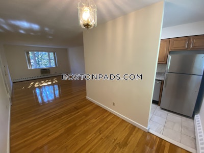 Brookline 2 Bed 1 Bath BROOKLINE- COOLIDGE CORNER $3,400  Coolidge Corner - $3,400 No Fee