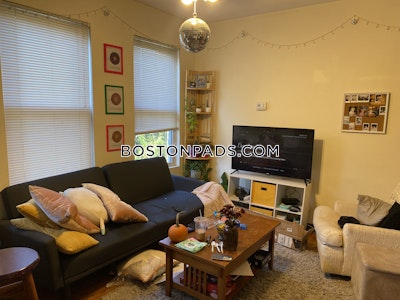 Mission Hill 3 Beds 1 Bath Boston - $4,200