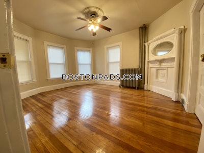 Mission Hill Spacious 3 Bed 1 Bath in Mission Hill!! Boston - $4,700