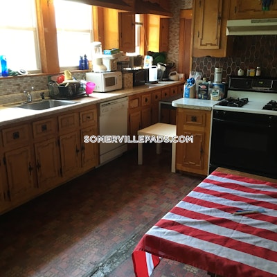 Somerville 3 Bed 1 Bath SOMERVILLE  Tufts - $3,750